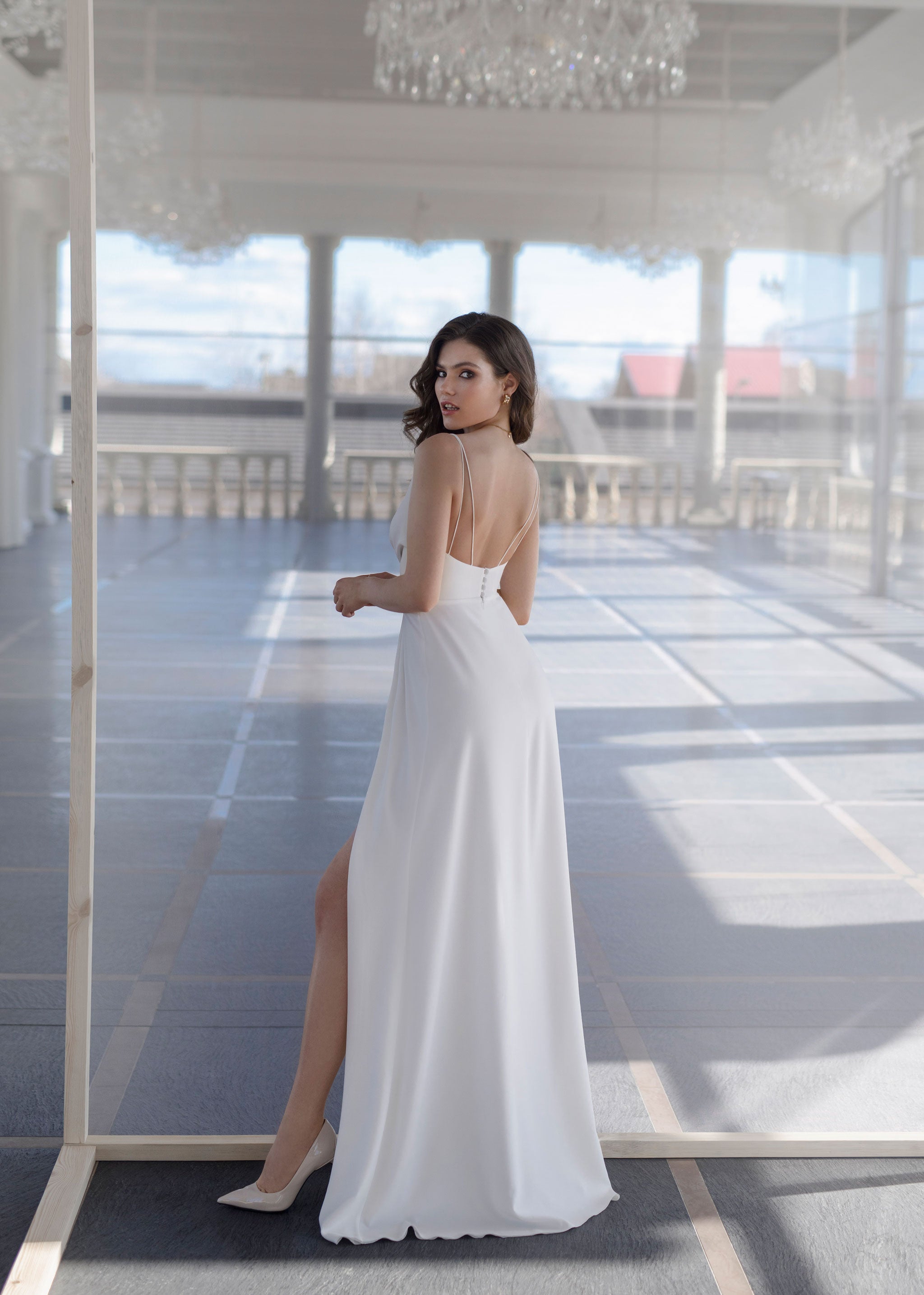 White chiffon dress online. Simple white A-line dress. Affordable bridal gown online. Modern wedding dresses online.