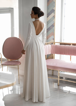 Long sleeve white wedding dress. A-line wedding dress online.