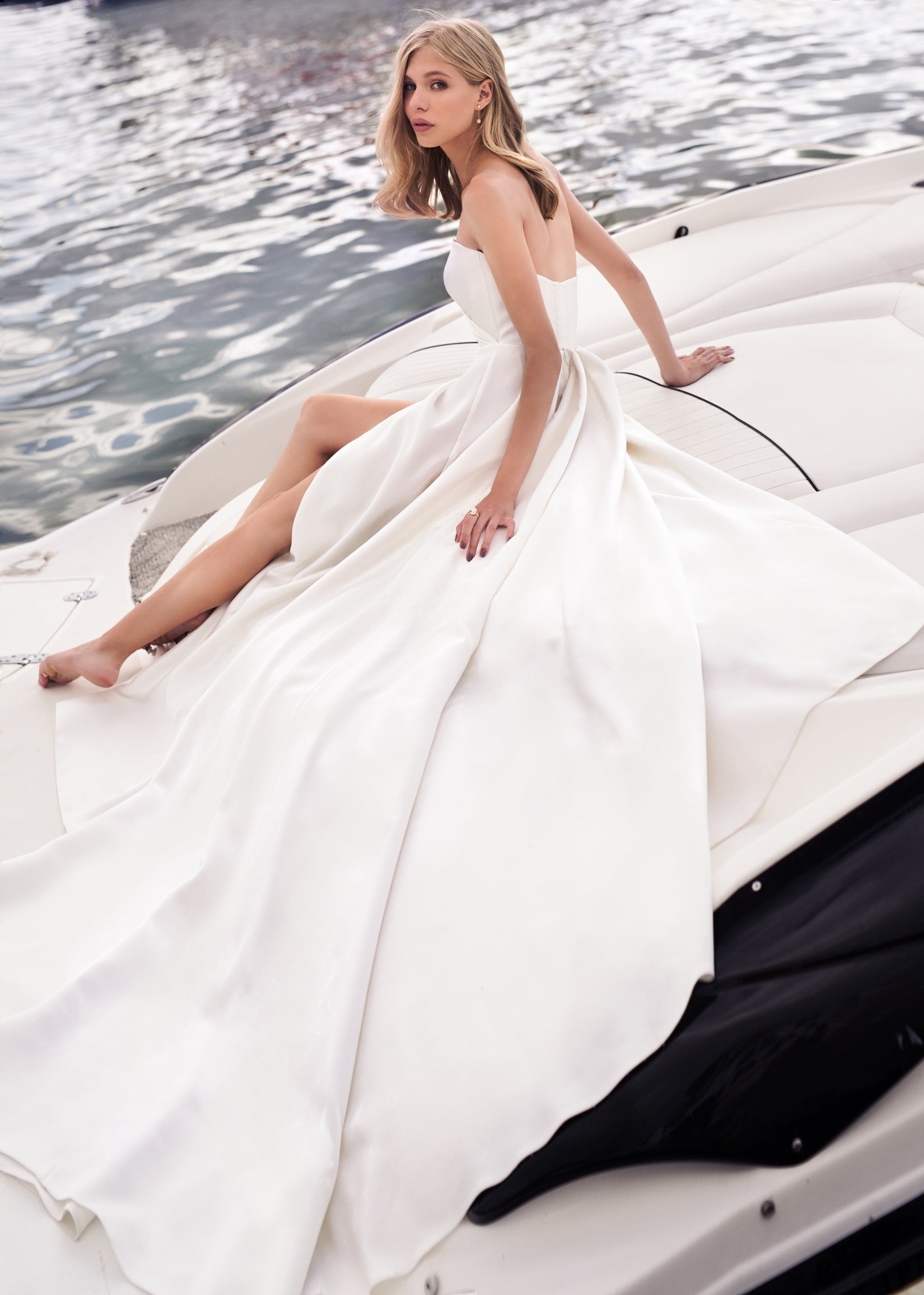 Budget wedding dress online. Simple white bridal gown. Simple white dress for civil wedding.