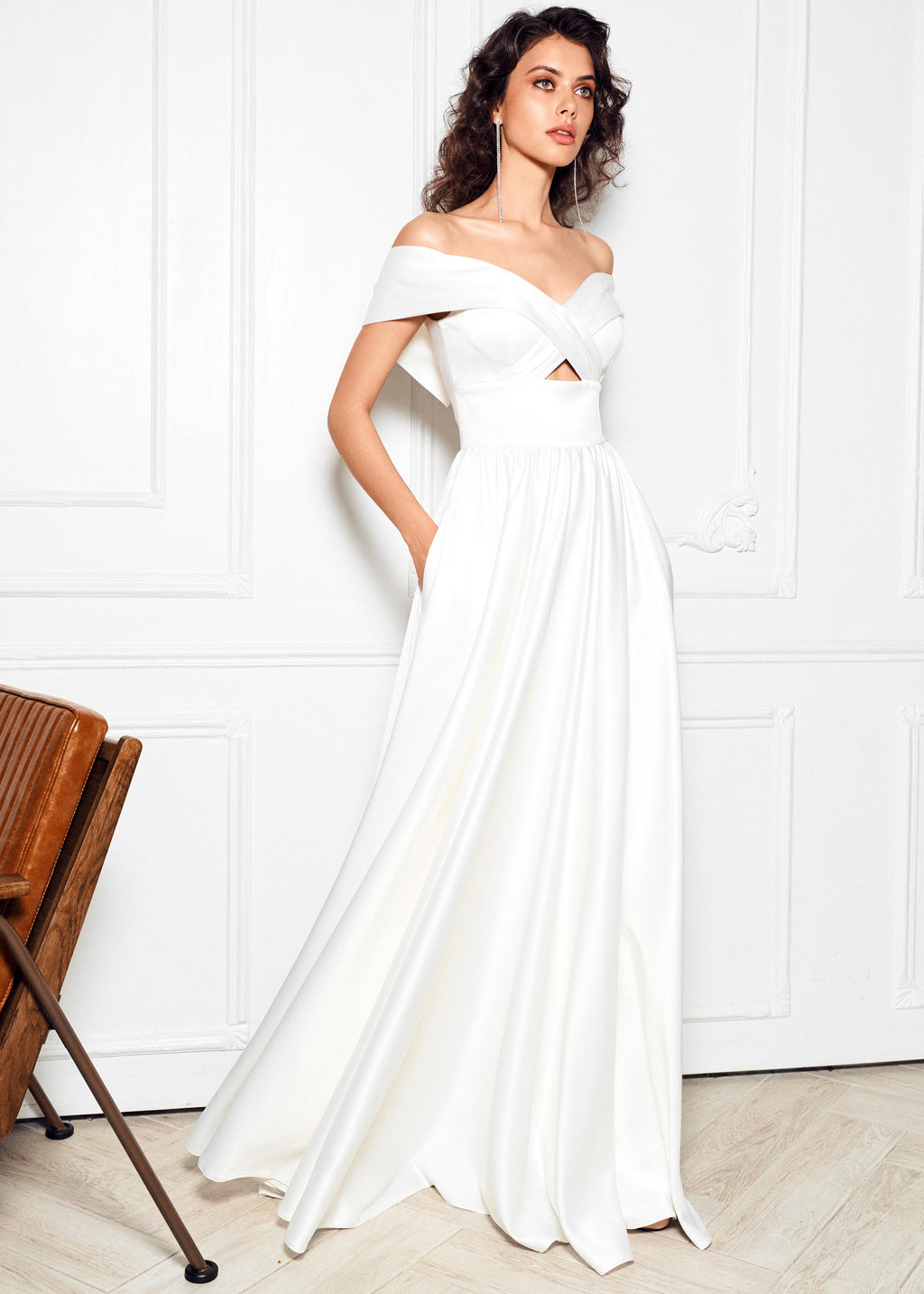 Soft satin wedding dress. White A-line wedding dress online.