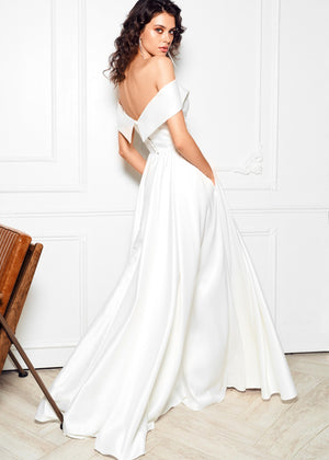 Soft satin wedding dress. White A-line wedding dress online. Modern wedding dress.