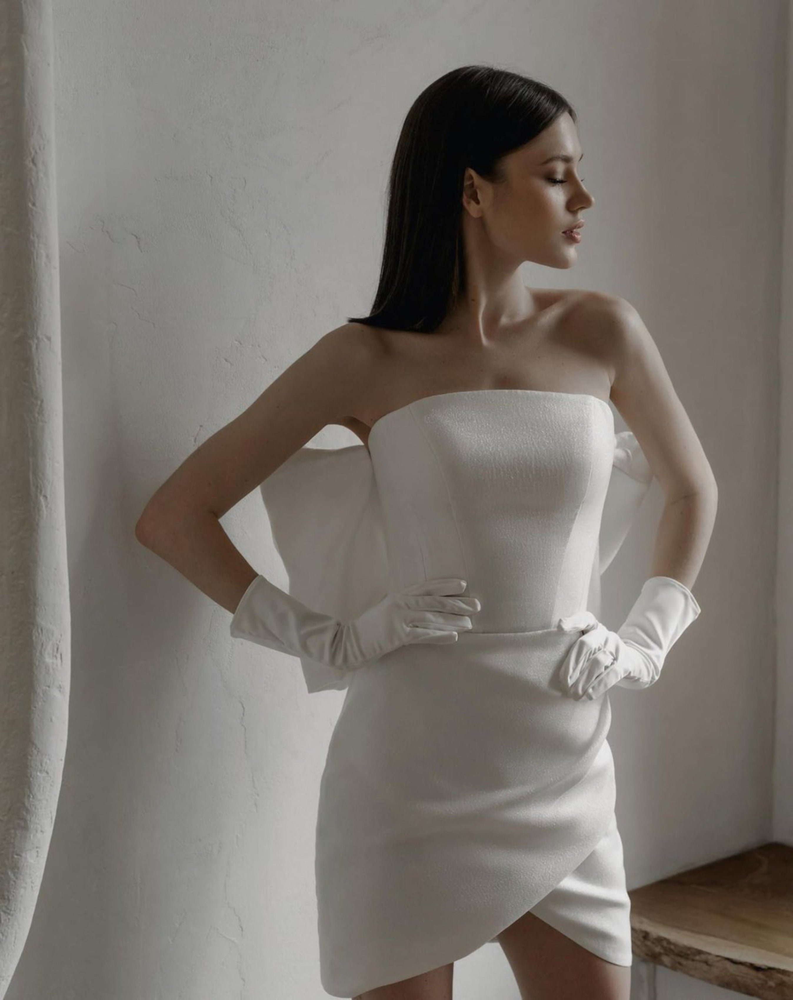 Short wedding dress online. Mini white bridal dress. 